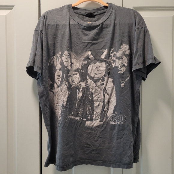 Cotton On AC/DC Boyfriend Tshirt - Picture 1 of 3